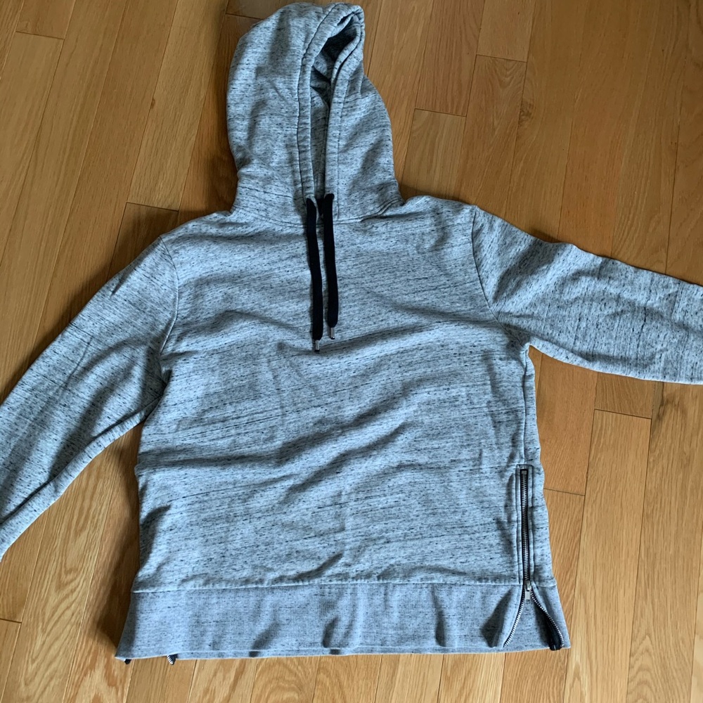 H&M men’s sweater